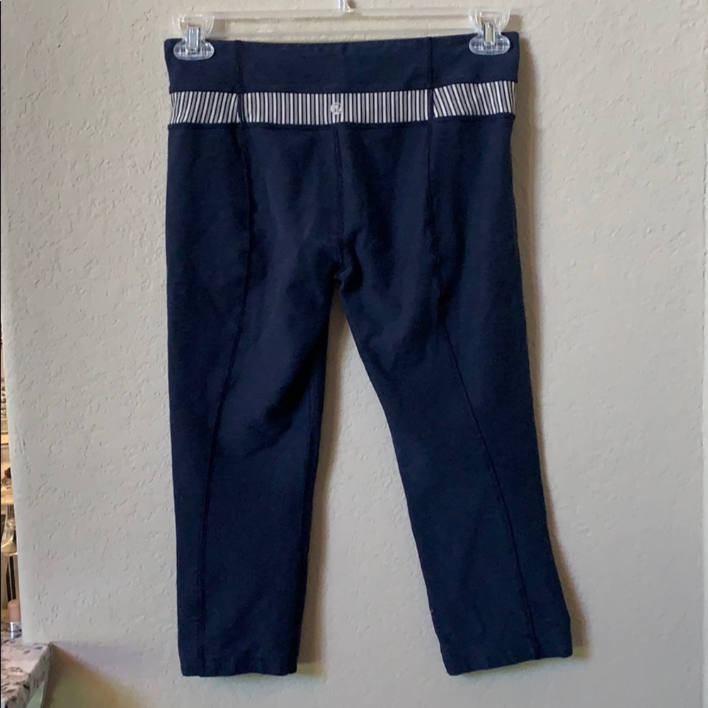 Lululemon Navy Crop Leggings
